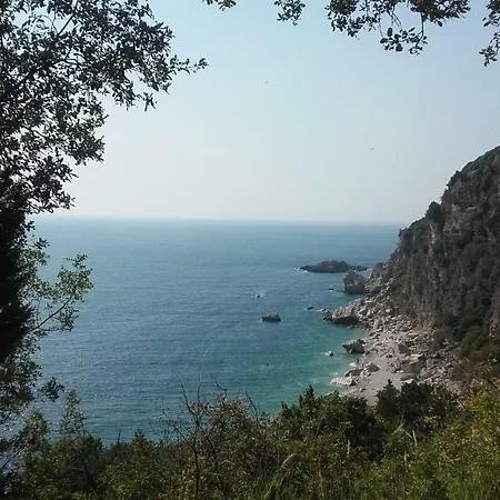 Villa Sea-side Old Stone With A Private Garden *