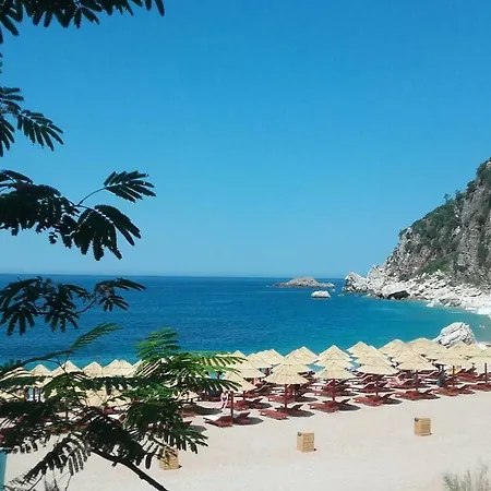 Villa Sea-side Old Stone With A Private Garden *