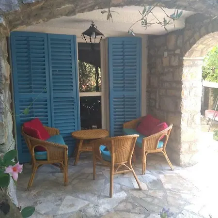 Sea-side Old Stone With A Private Garden Villa